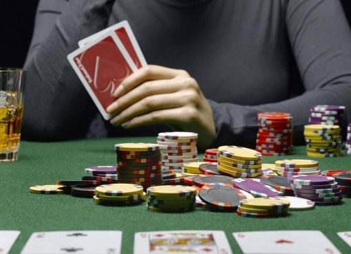 4 Reasons That Make Poker The Best One To Put Money On At The Casino